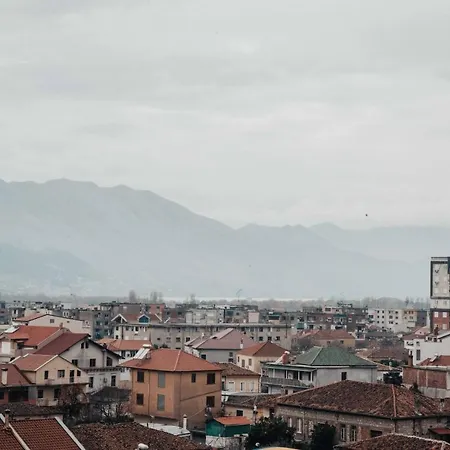Apartment With Amazing View In The Center Shkoder
